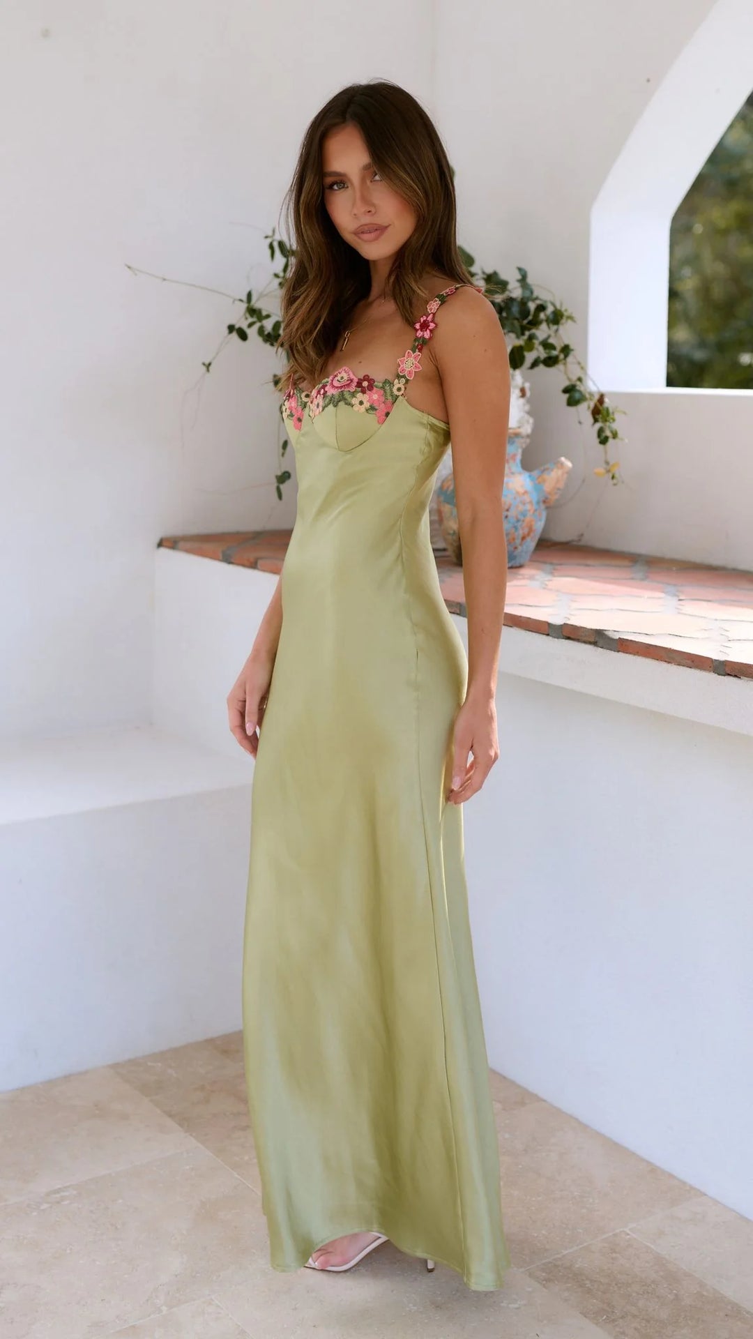 Tirenta | Robe Midi Élégance Intemporelle