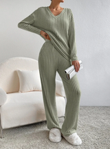 Ensemble deux pièces pour femme | Haut à col en V et pantalon à jambes larges
