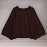 Elegancki sweter z szyi kobiety | Obsługa nietoperza