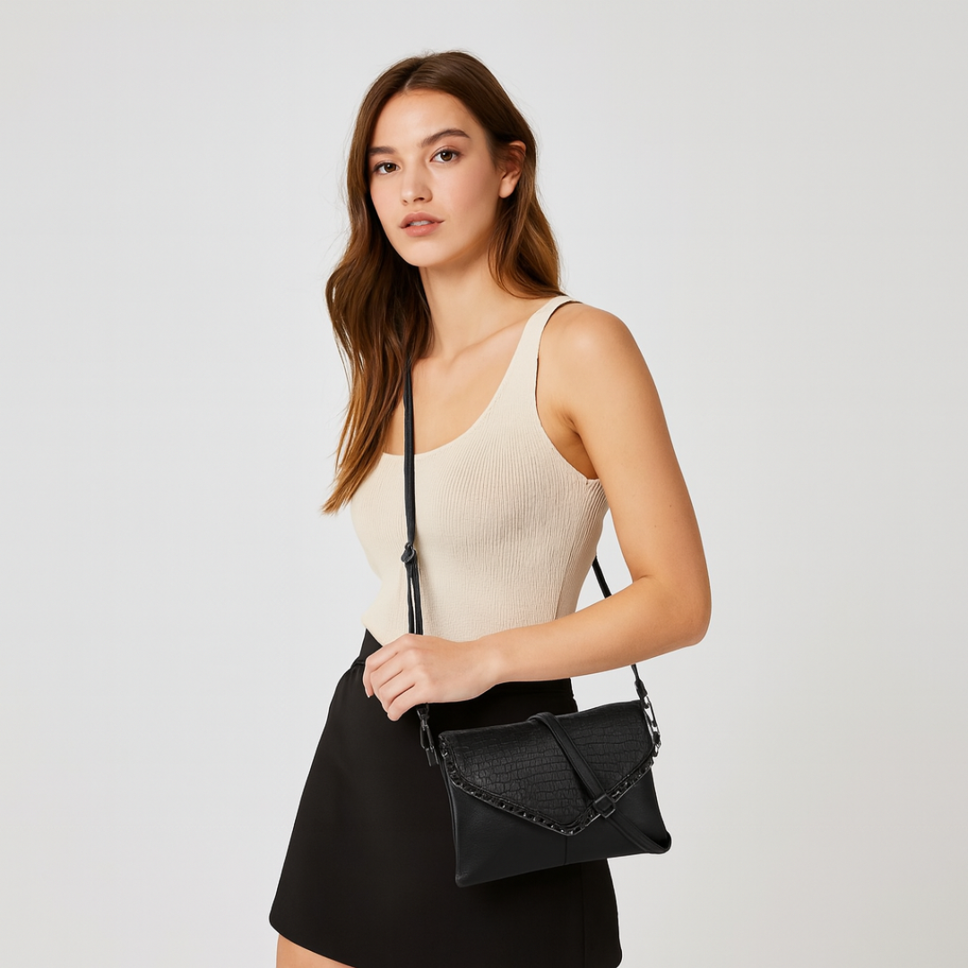 Sac à bandoulière enveloppant pour femme | Détail chaîne